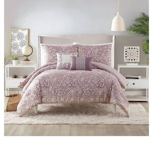 Indigo Bazaar 5 PC Comforter Set, Full/Queen | Soft Purple Paisley Pattern